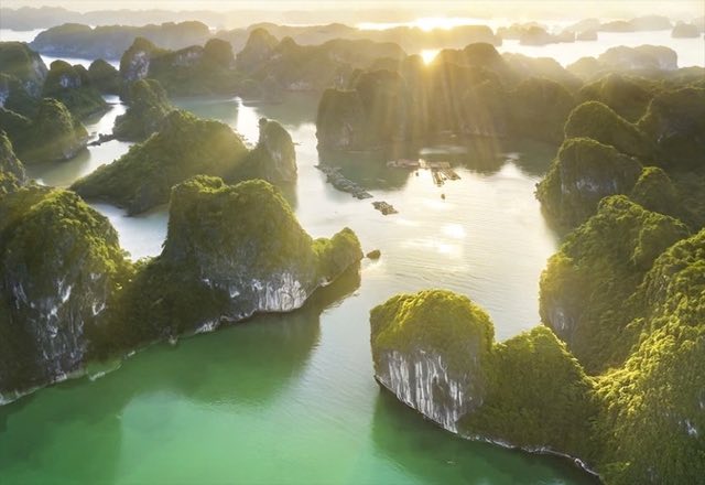 下龍灣・海上石灰岩群島